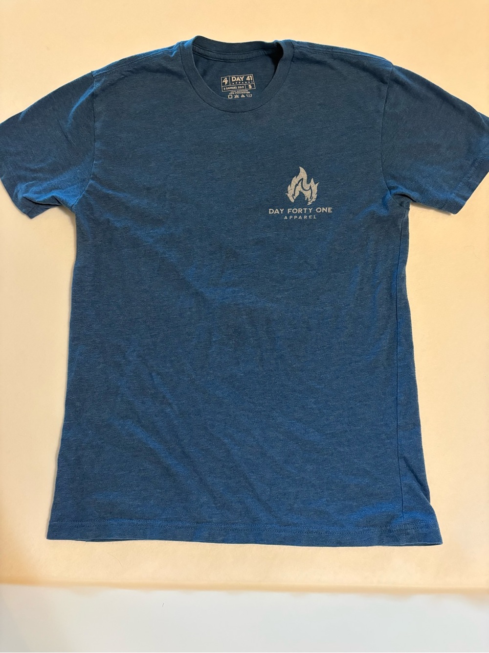 Day 41 Men’s Blue Crew Neck T-Shirt Small